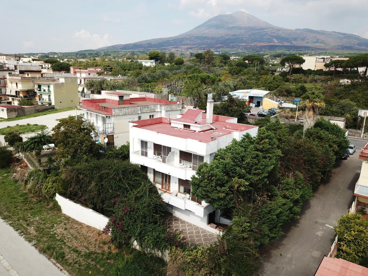 B&B Il Giardino Di Villa Anna Треказе Экстерьер фото