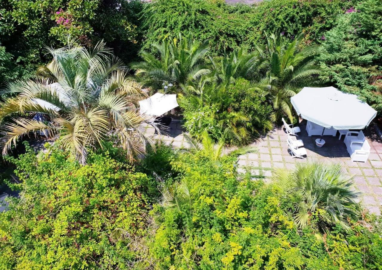 B&B Il Giardino Di Villa Anna Треказе Экстерьер фото